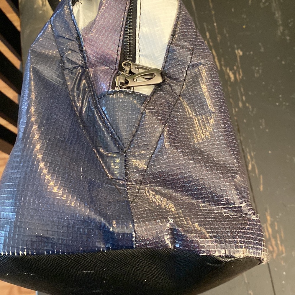 Rareform Maya Cross-Body - Picture 13 of 16